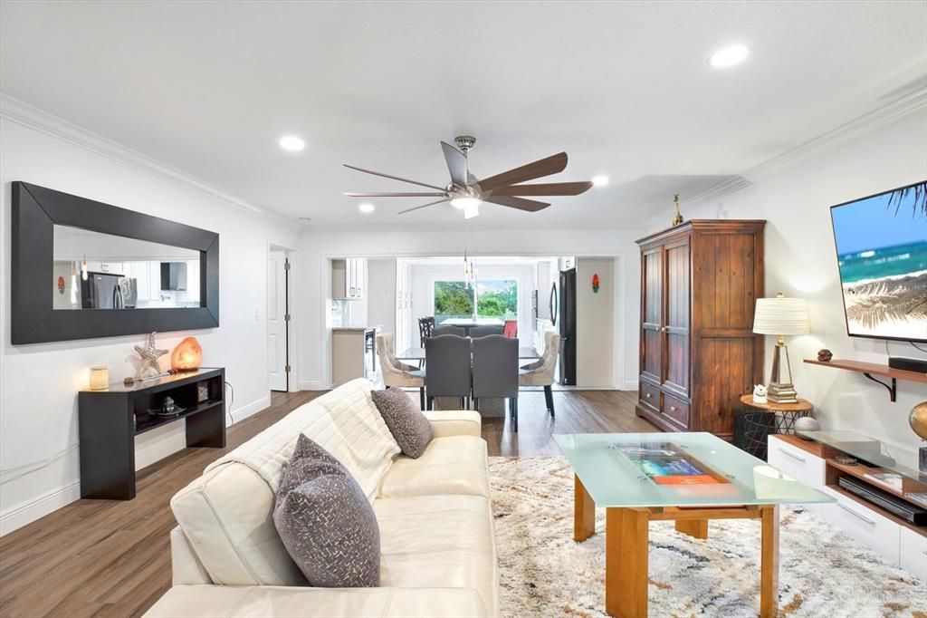 Active With Contract: $660,000 (5 beds, 3 baths, 2721 Square Feet)