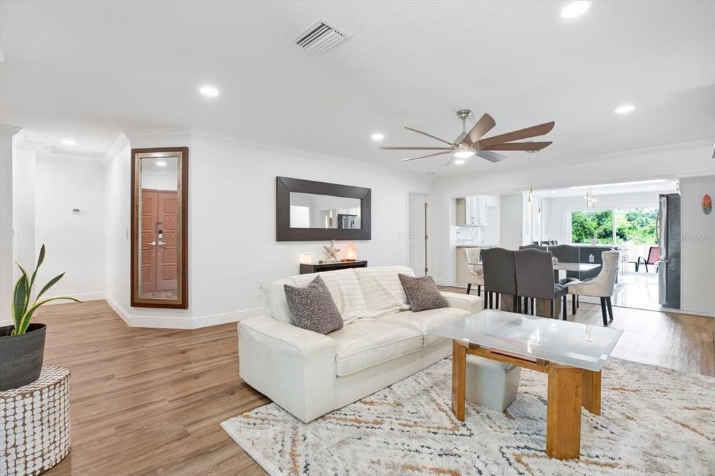 Active With Contract: $660,000 (5 beds, 3 baths, 2721 Square Feet)