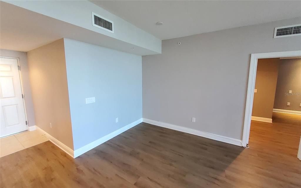 Recently Rented: $3,500 (2 beds, 2 baths, 1323 Square Feet)