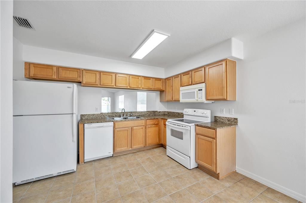 For Sale: $349,000 (3 beds, 2 baths, 1726 Square Feet)