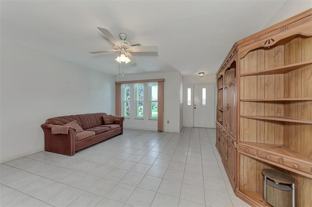 For Sale: $649,800 (2 beds, 2 baths, 1740 Square Feet)