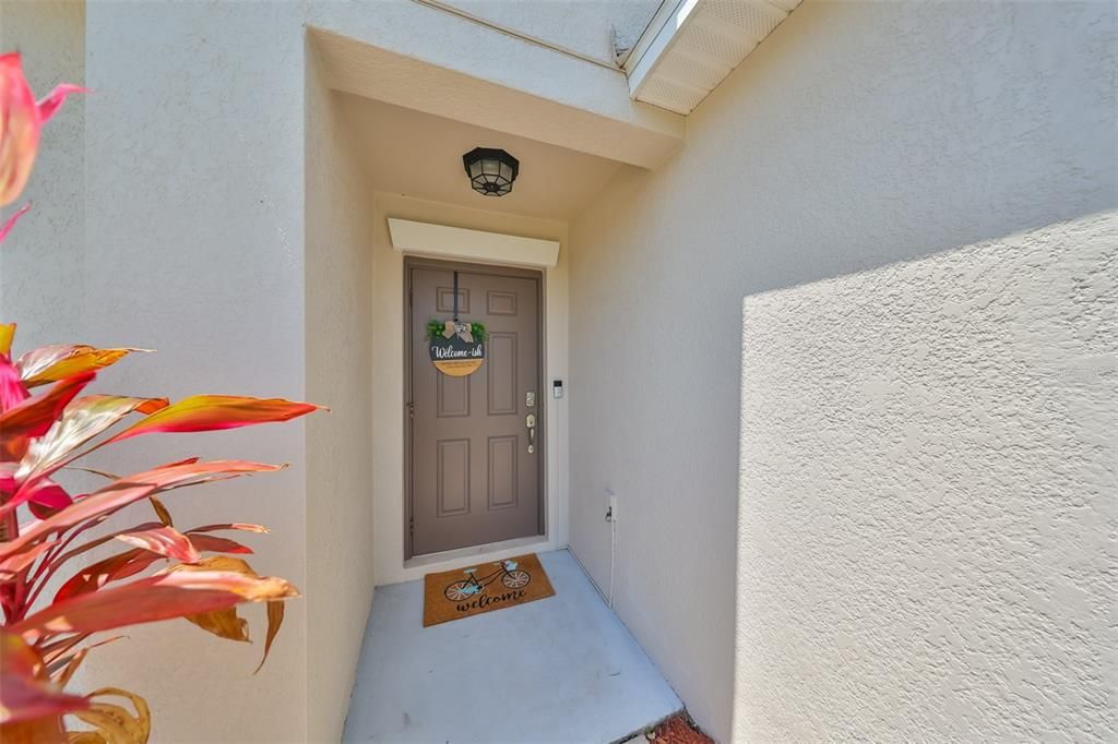For Sale: $369,900 (4 beds, 2 baths, 1933 Square Feet)