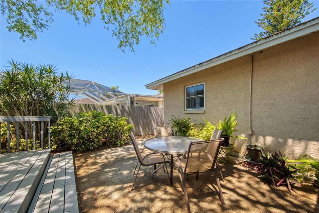 Active With Contract: $455,000 (3 beds, 2 baths, 1416 Square Feet)