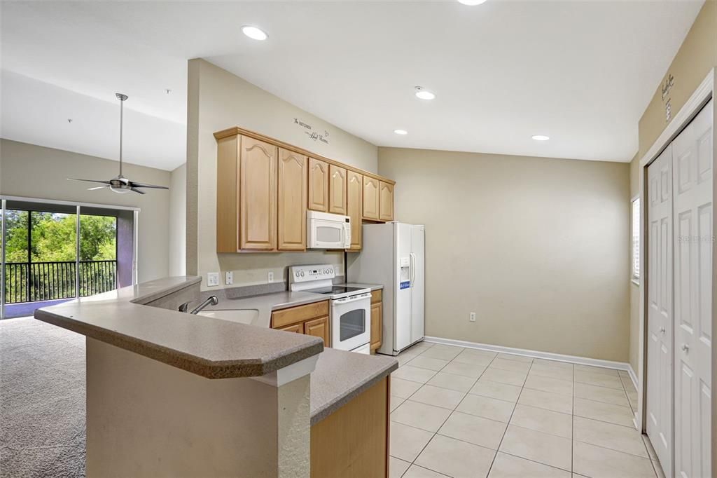 For Rent: $1,925 (3 beds, 2 baths, 1893 Square Feet)