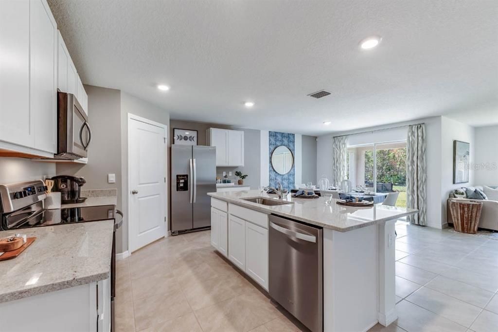 For Sale: $379,305 (4 beds, 2 baths, 1828 Square Feet)