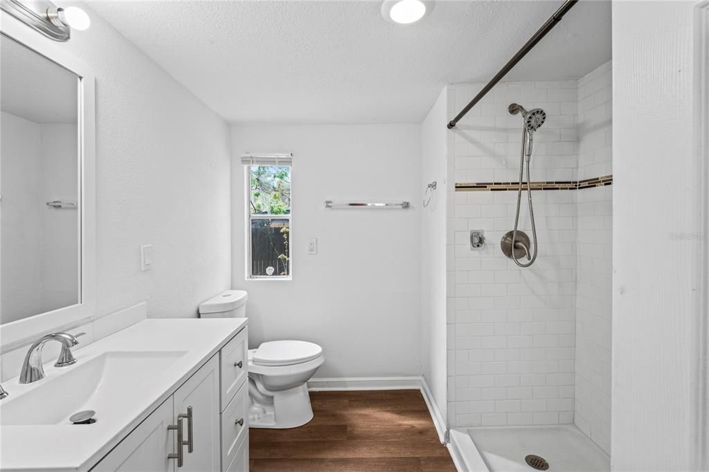 Недавно арендовано: $1,000 (2 спален, 1 ванн, 600 Квадратных фут)