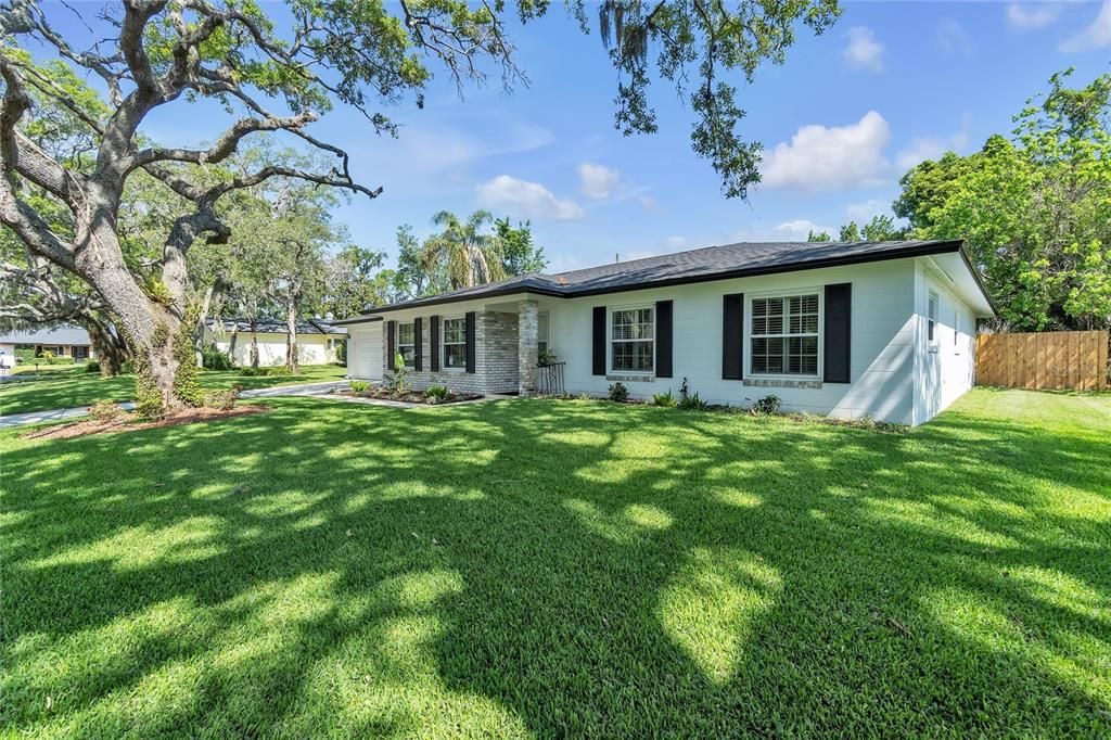 Active With Contract: $435,000 (4 beds, 2 baths, 1945 Square Feet)