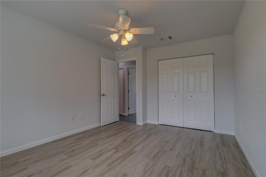Active With Contract: $304,900 (3 beds, 2 baths, 1320 Square Feet)