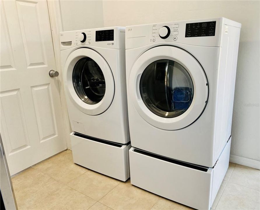 New Washer and Dryer High Capacity