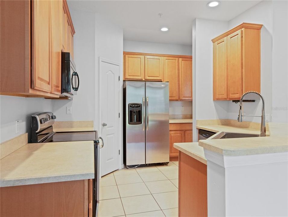 For Sale: $324,900 (3 beds, 2 baths, 1998 Square Feet)