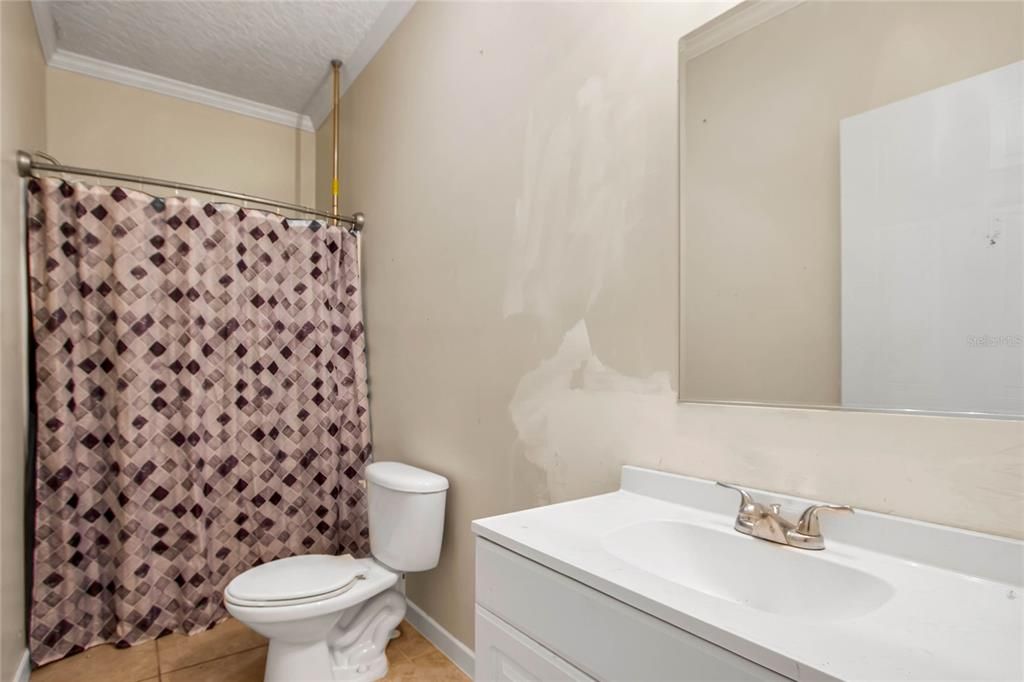Active With Contract: $385,000 (4 beds, 2 baths, 2280 Square Feet)