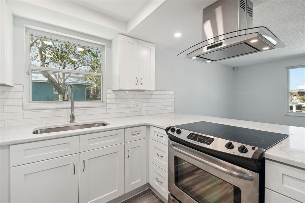 For Sale: $435,000 (2 beds, 2 baths, 1284 Square Feet)