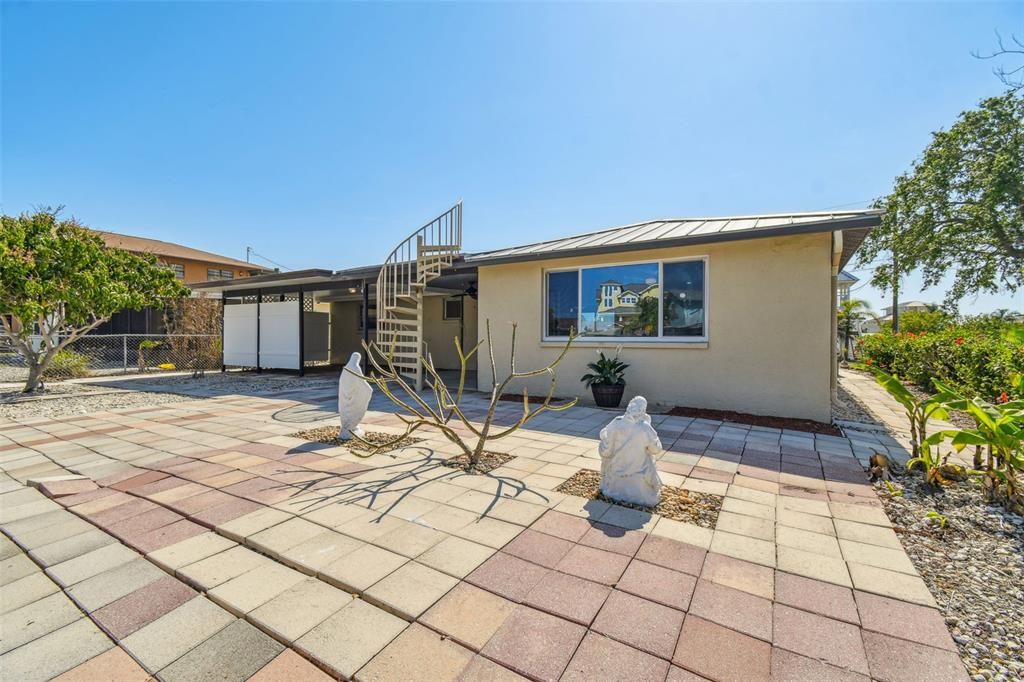 For Sale: $435,000 (2 beds, 2 baths, 1284 Square Feet)