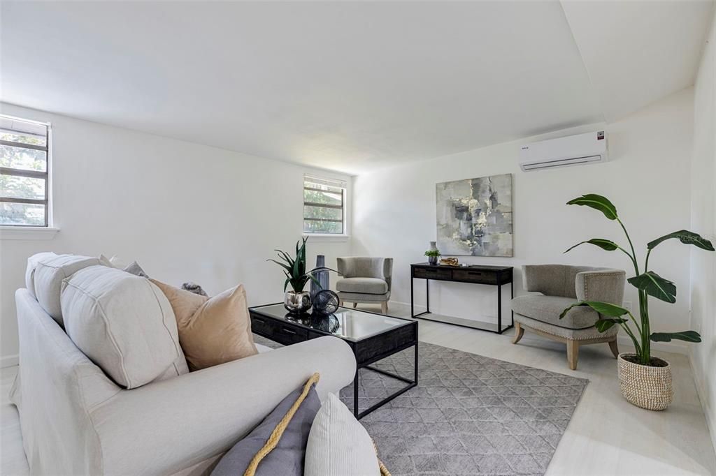 Active With Contract: $525,000 (3 beds, 2 baths, 1583 Square Feet)