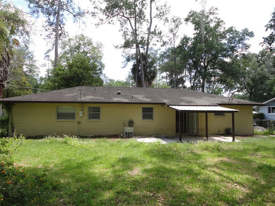 Active With Contract: $1,750 (3 beds, 2 baths, 1374 Square Feet)