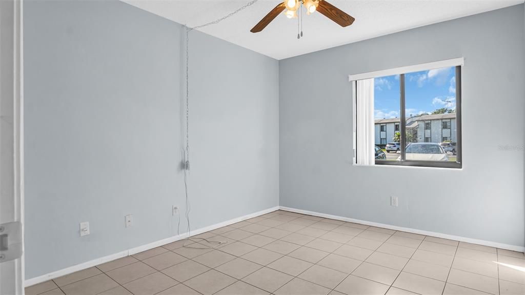 Active With Contract: $199,500 (2 beds, 2 baths, 1054 Square Feet)
