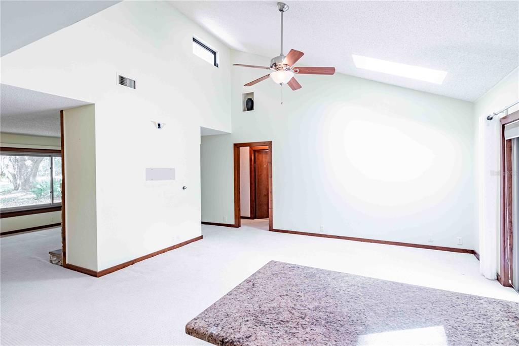 Recently Sold: $500,000 (3 beds, 2 baths, 1548 Square Feet)