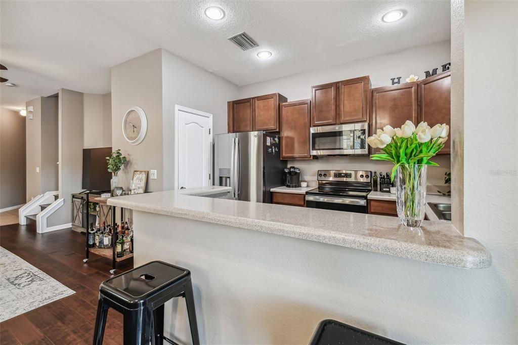 For Sale: $279,990 (2 beds, 2 baths, 1260 Square Feet)