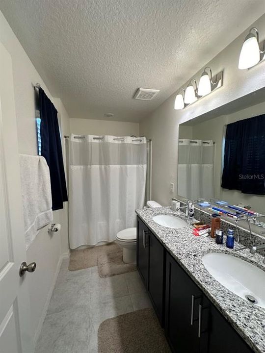 Active With Contract: $2,200 (3 beds, 2 baths, 1363 Square Feet)