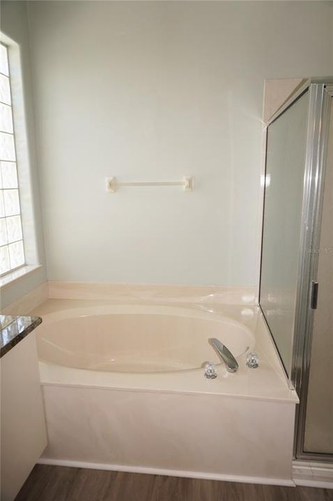 待售: $429,000 (3 贝兹, 2 浴室, 1907 平方英尺)