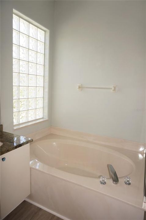 待售: $429,000 (3 贝兹, 2 浴室, 1907 平方英尺)