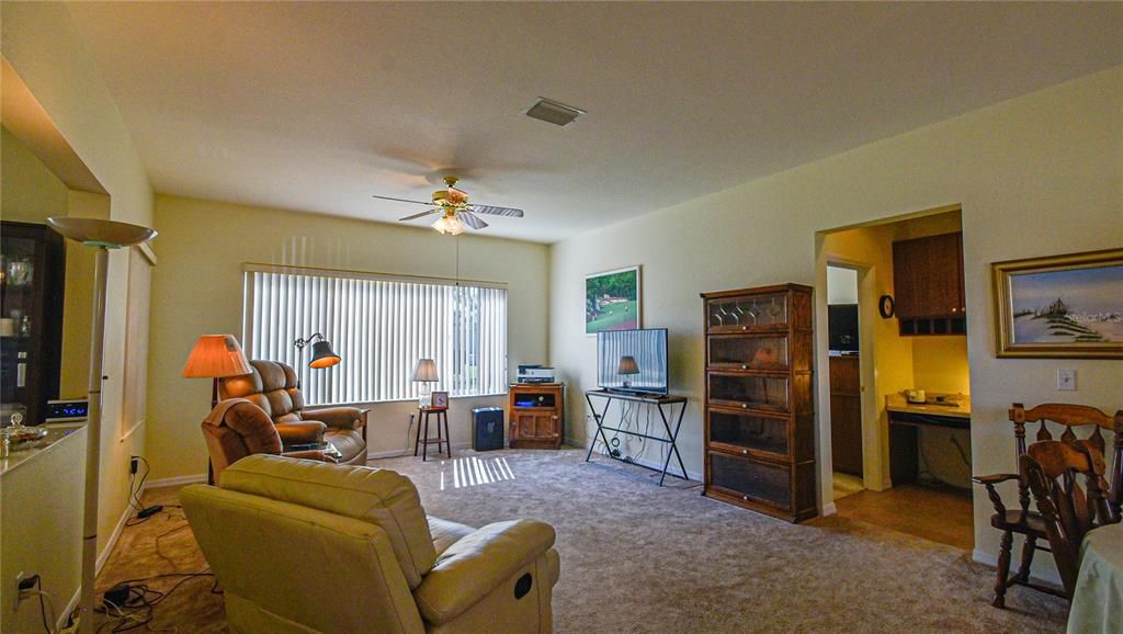 For Sale: $294,500 (2 beds, 2 baths, 1449 Square Feet)