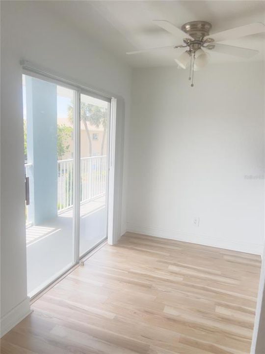 Recently Rented: $1,395 (2 beds, 1 baths, 992 Square Feet)