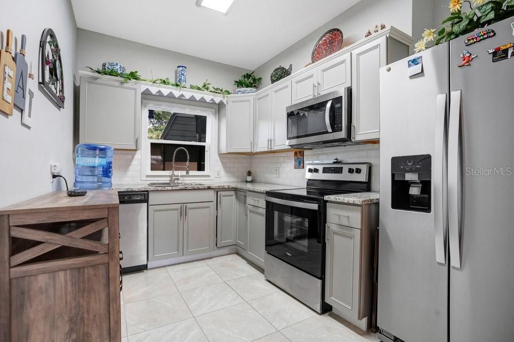 For Sale: $255,000 (3 beds, 1 baths, 1248 Square Feet)