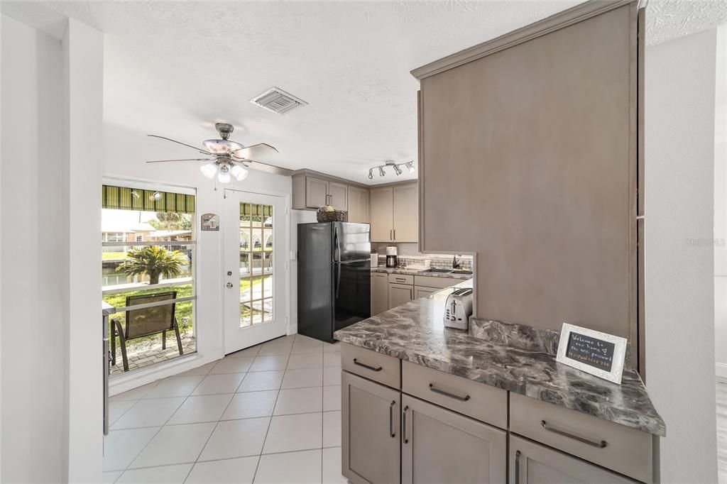 For Sale: $685,000 (2 beds, 2 baths, 1822 Square Feet)