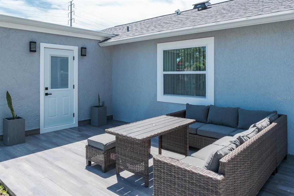 For Sale: $349,900 (3 beds, 2 baths, 1264 Square Feet)