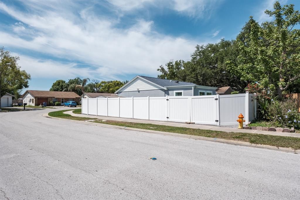 For Sale: $349,900 (3 beds, 2 baths, 1264 Square Feet)