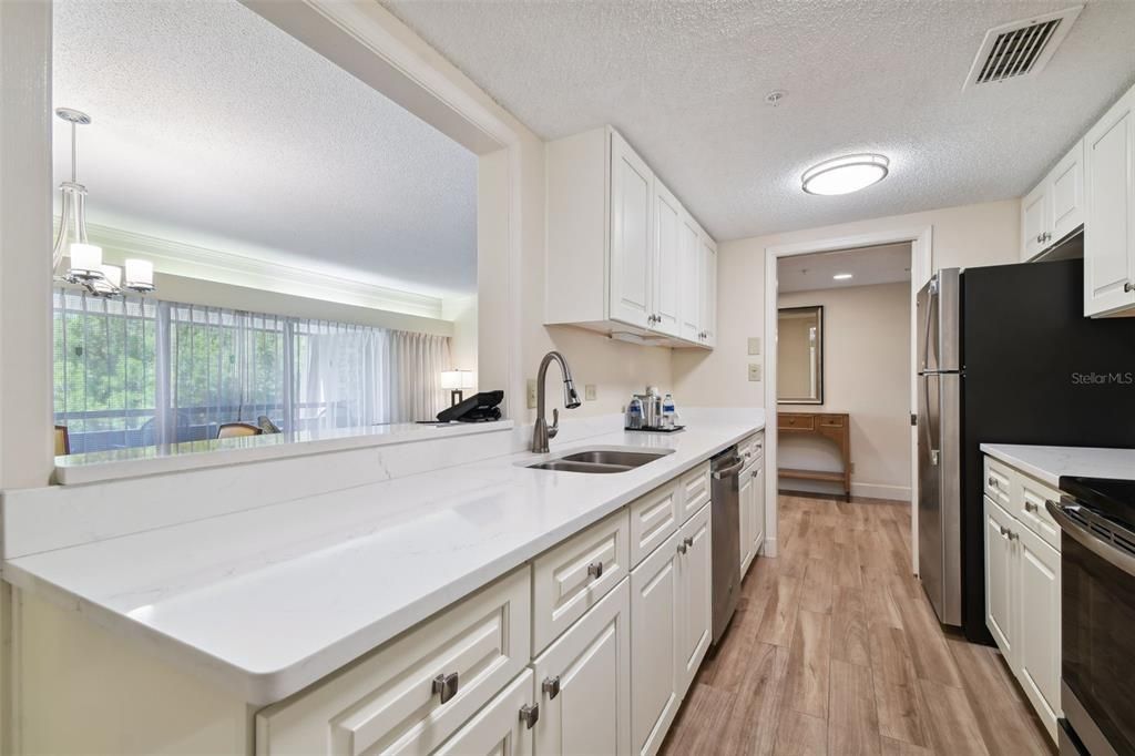 For Sale: $424,900 (2 beds, 2 baths, 1210 Square Feet)