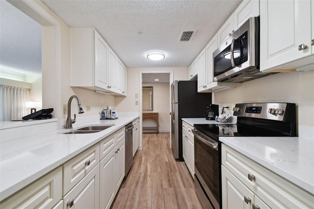 For Sale: $424,900 (2 beds, 2 baths, 1210 Square Feet)