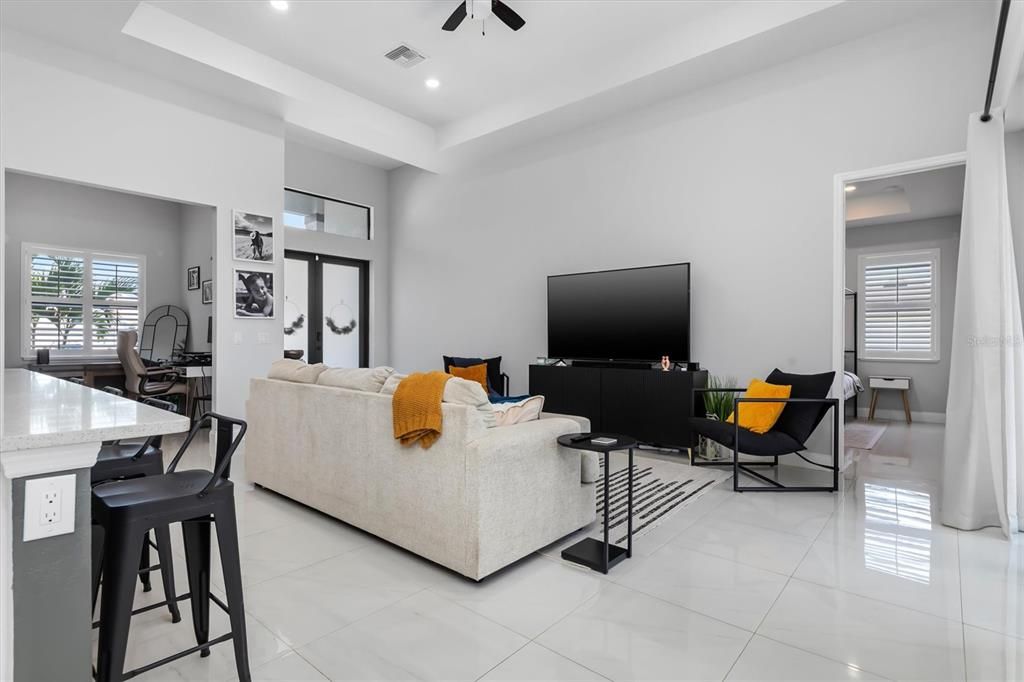 Active With Contract: $400,000 (3 beds, 2 baths, 1712 Square Feet)