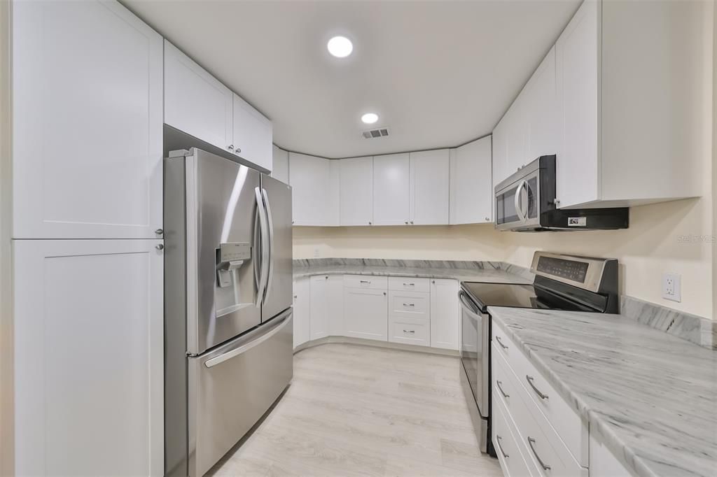 Active With Contract: $308,000 (3 beds, 2 baths, 1180 Square Feet)
