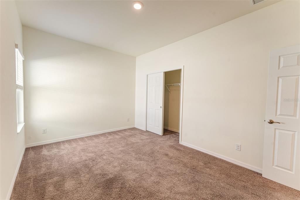For Rent: $2,195 (3 beds, 2 baths, 1647 Square Feet)
