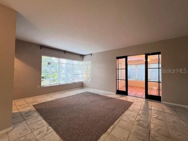 Active With Contract: $2,495 (2 beds, 2 baths, 1312 Square Feet)