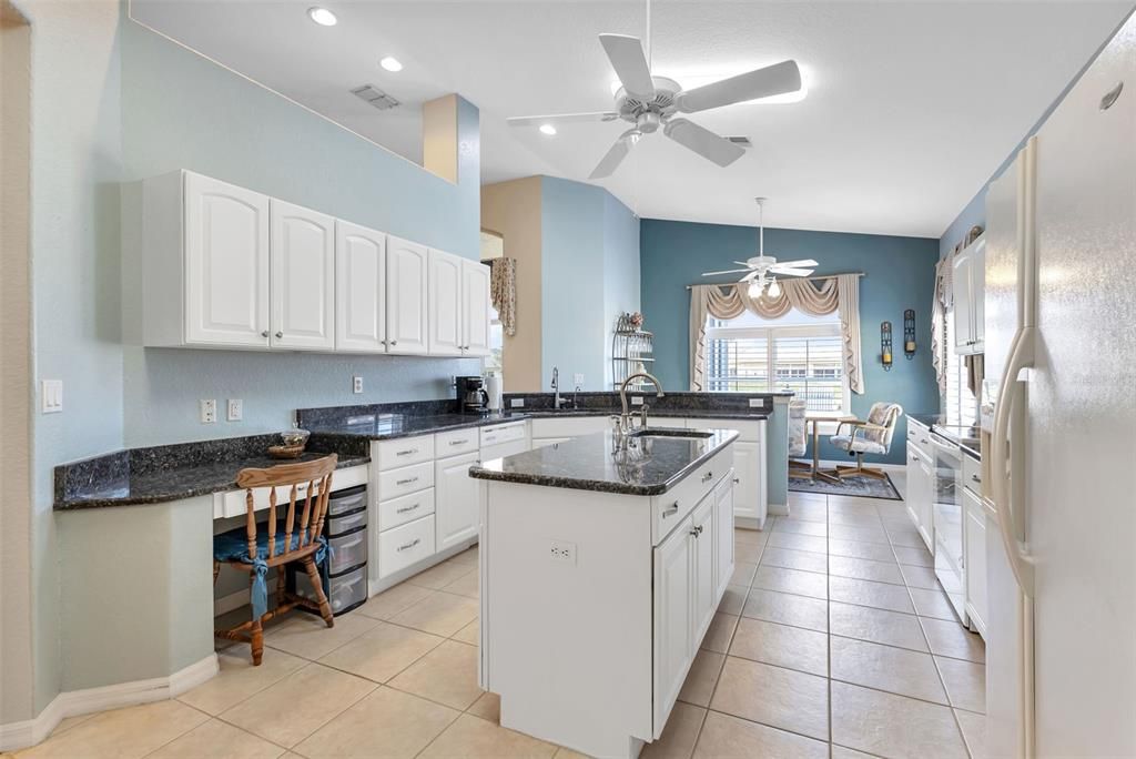 Active With Contract: $415,000 (2 beds, 2 baths, 1758 Square Feet)