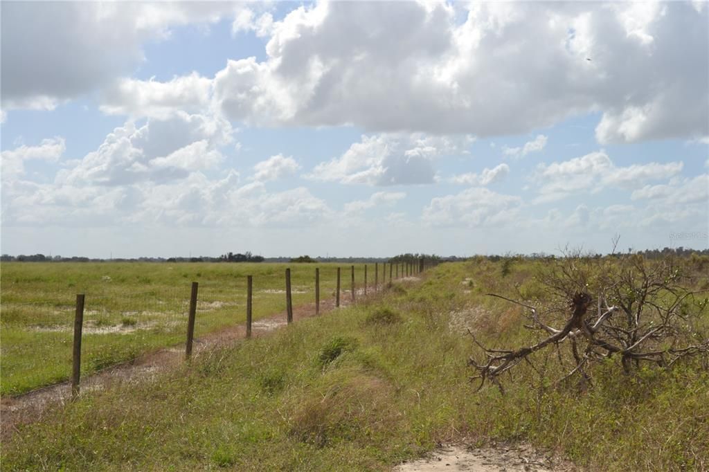 Activo con contrato: $300,000 (9.09 acres)