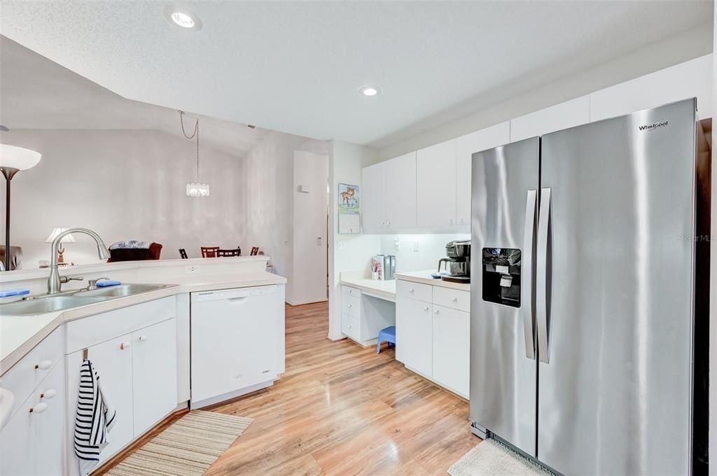 For Sale: $264,900 (2 beds, 2 baths, 1624 Square Feet)