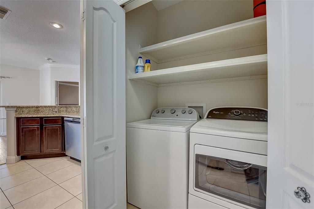 For Sale: $325,000 (3 beds, 2 baths, 1375 Square Feet)