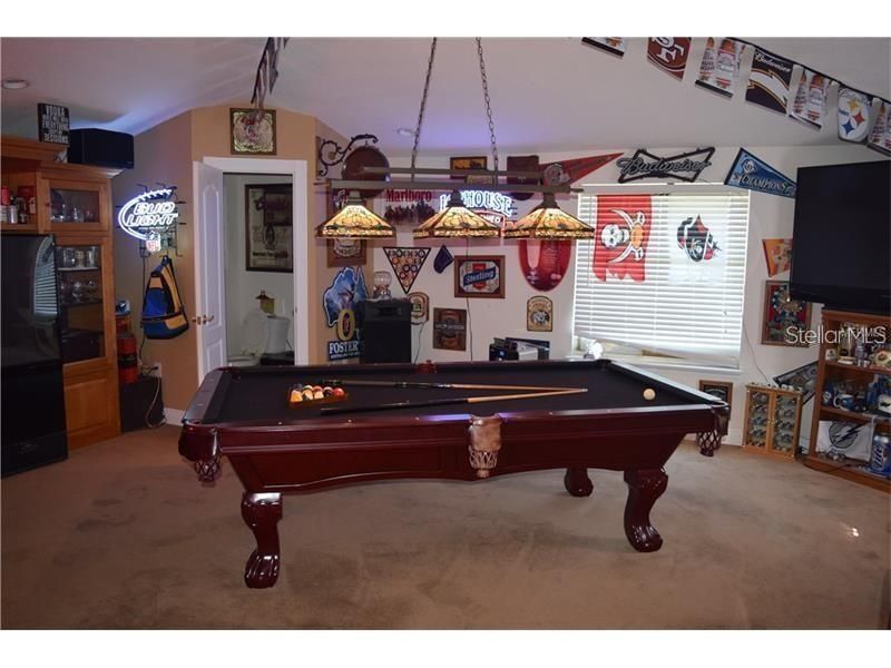 Upstairs Bonus room