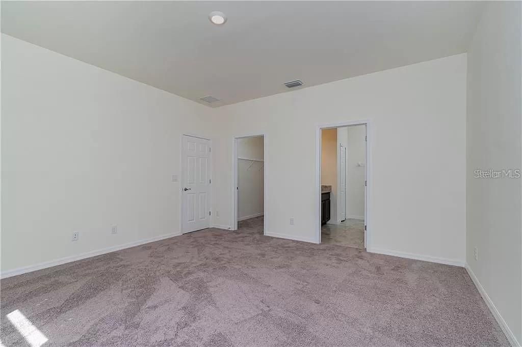 For Rent: $2,195 (3 beds, 2 baths, 1639 Square Feet)
