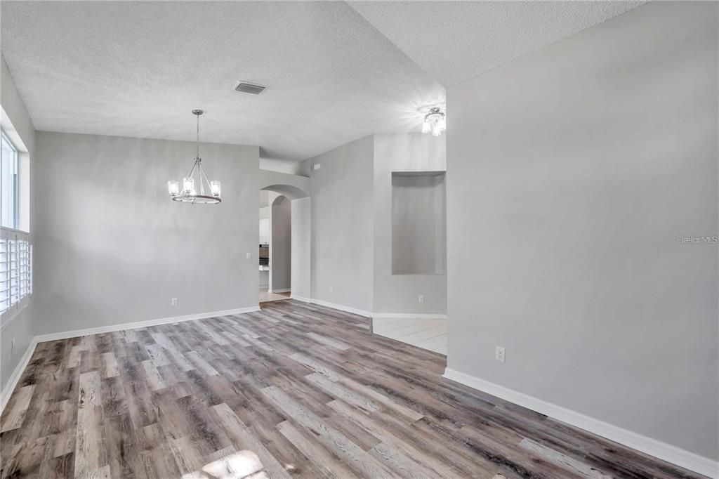 For Rent: $2,649 (4 beds, 2 baths, 2027 Square Feet)