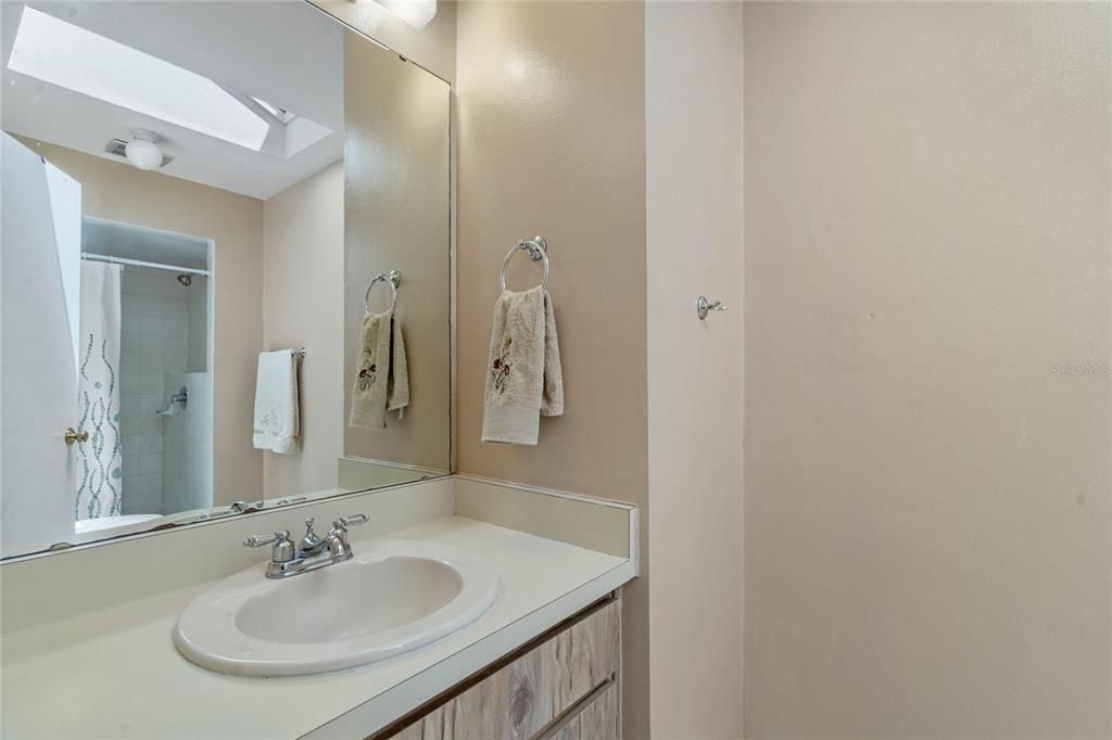 待售: $370,000 (3 贝兹, 2 浴室, 1461 平方英尺)