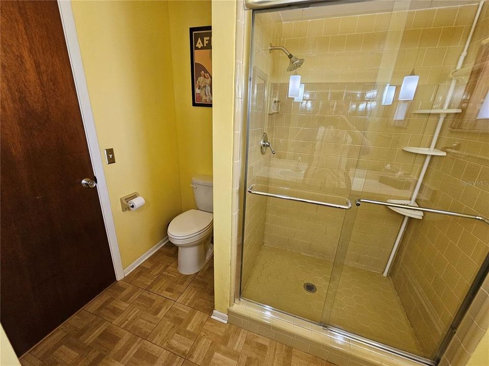 待售: $259,900 (2 贝兹, 2 浴室, 1292 平方英尺)