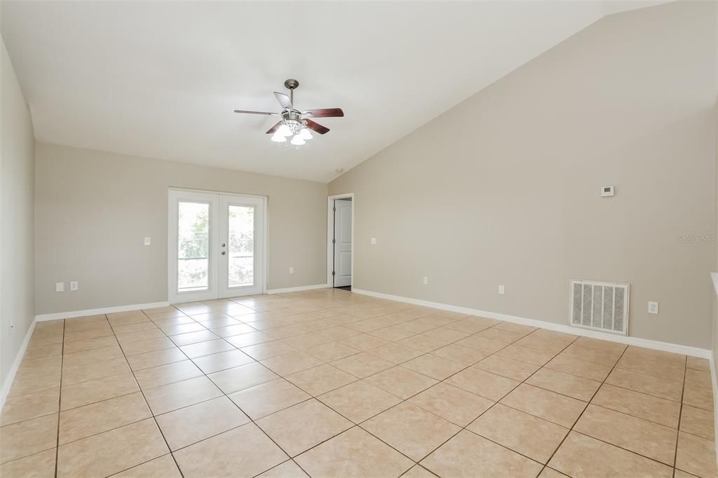 Active With Contract: $285,000 (3 beds, 2 baths, 1368 Square Feet)