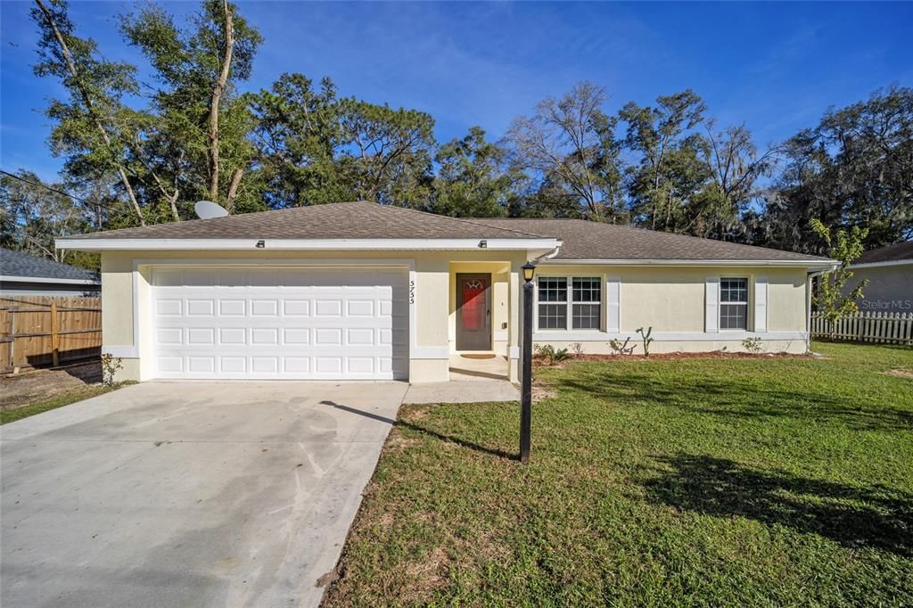 Recently Sold: $230,000 (3 beds, 2 baths, 1349 Square Feet)