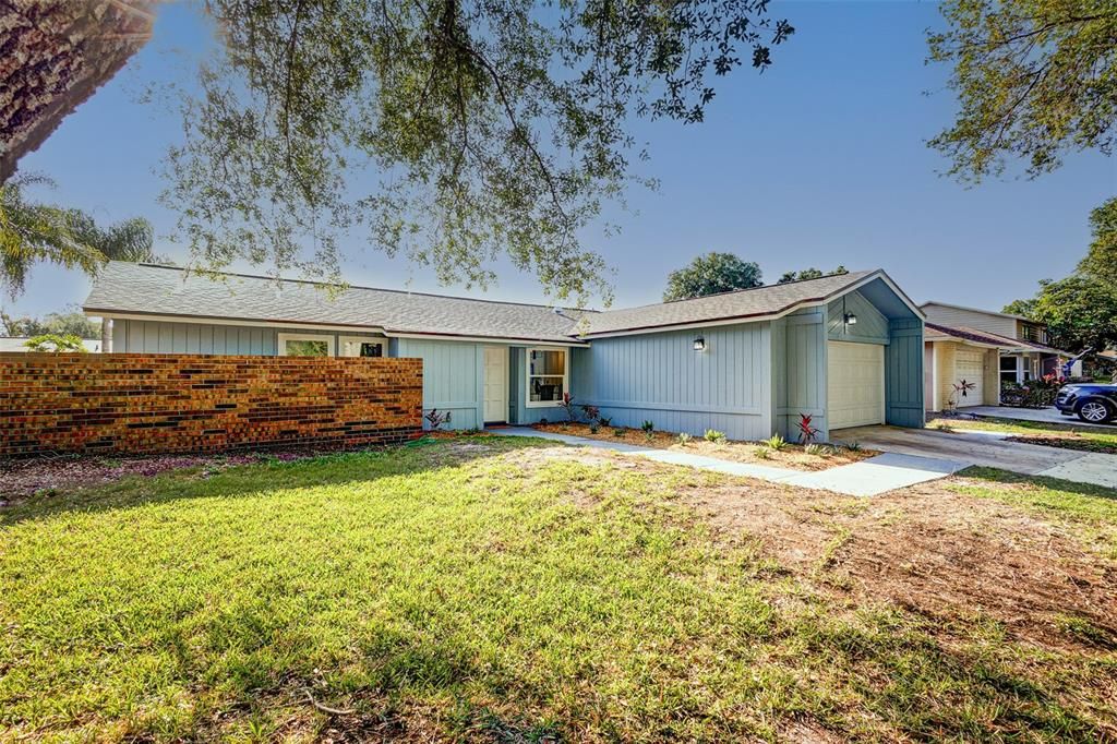 Recently Sold: $429,000 (4 beds, 2 baths, 1578 Square Feet)