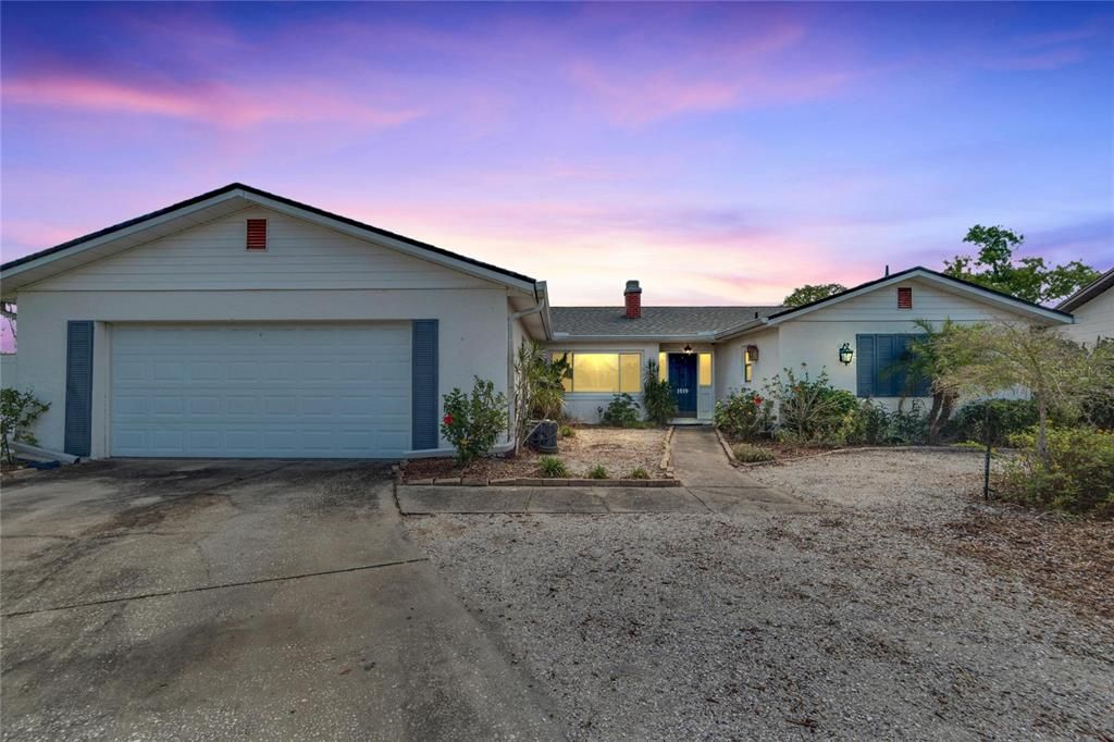 For Sale: $409,000 (4 beds, 2 baths, 1819 Square Feet)